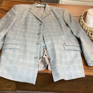 Elegant Men's Full Suit Read description